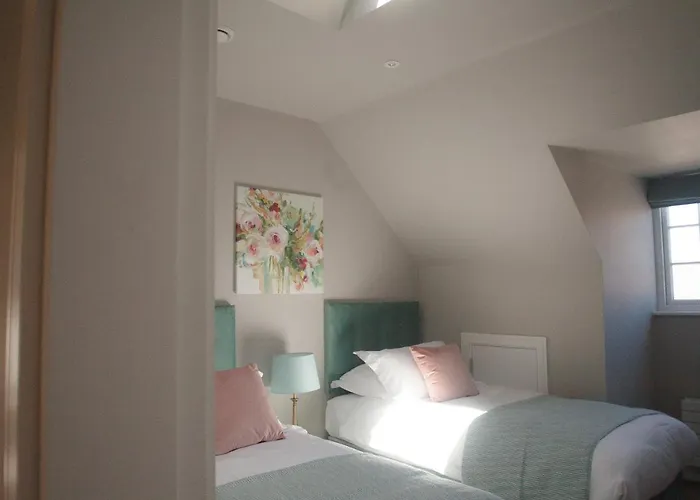 The Loft, Bootham House - Luxury City Centre Apartment With Parking Space